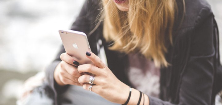 7 Powerful Ways To Text Flirt With Women